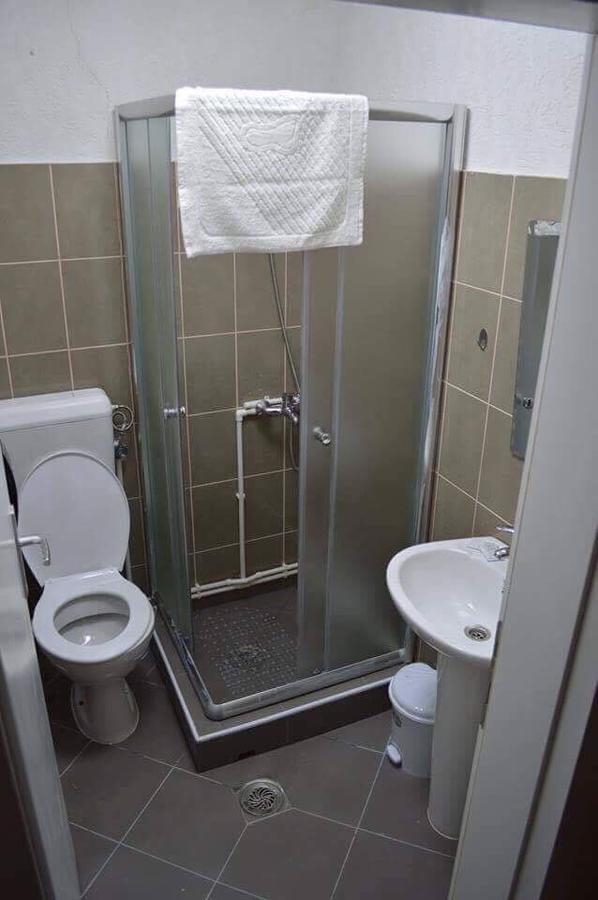 Etno Restoran Ranc Motel Radibus Kültér fotó
