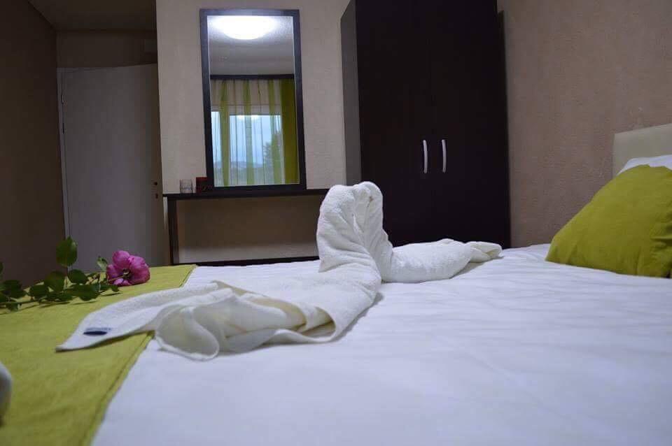 Etno Restoran Ranc Motel Radibus Kültér fotó