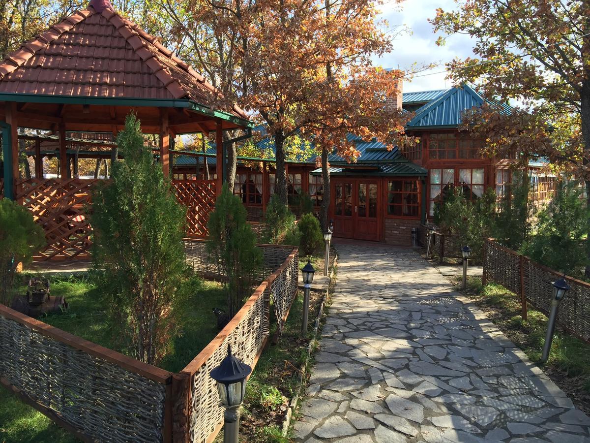 Etno Restoran Ranc Motel Radibus Kültér fotó