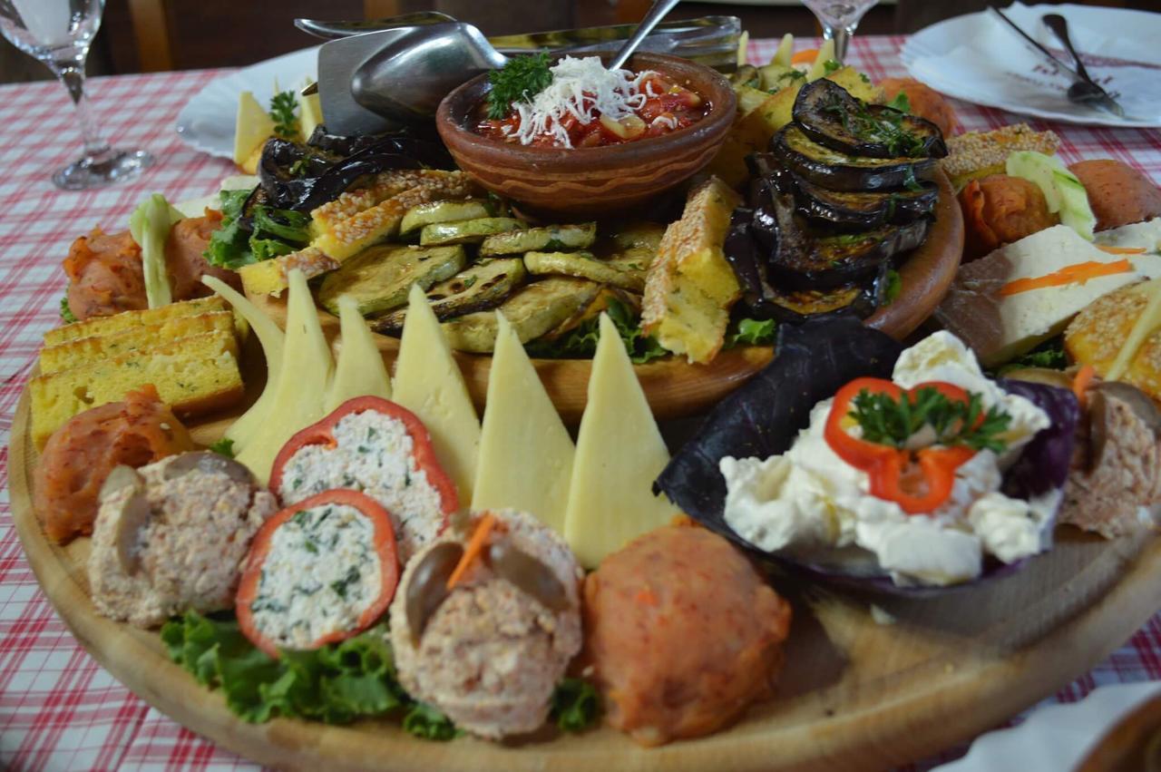 Etno Restoran Ranc Motel Radibus Kültér fotó