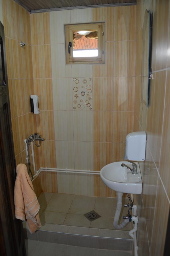 Etno Restoran Ranc Motel Radibus Kültér fotó