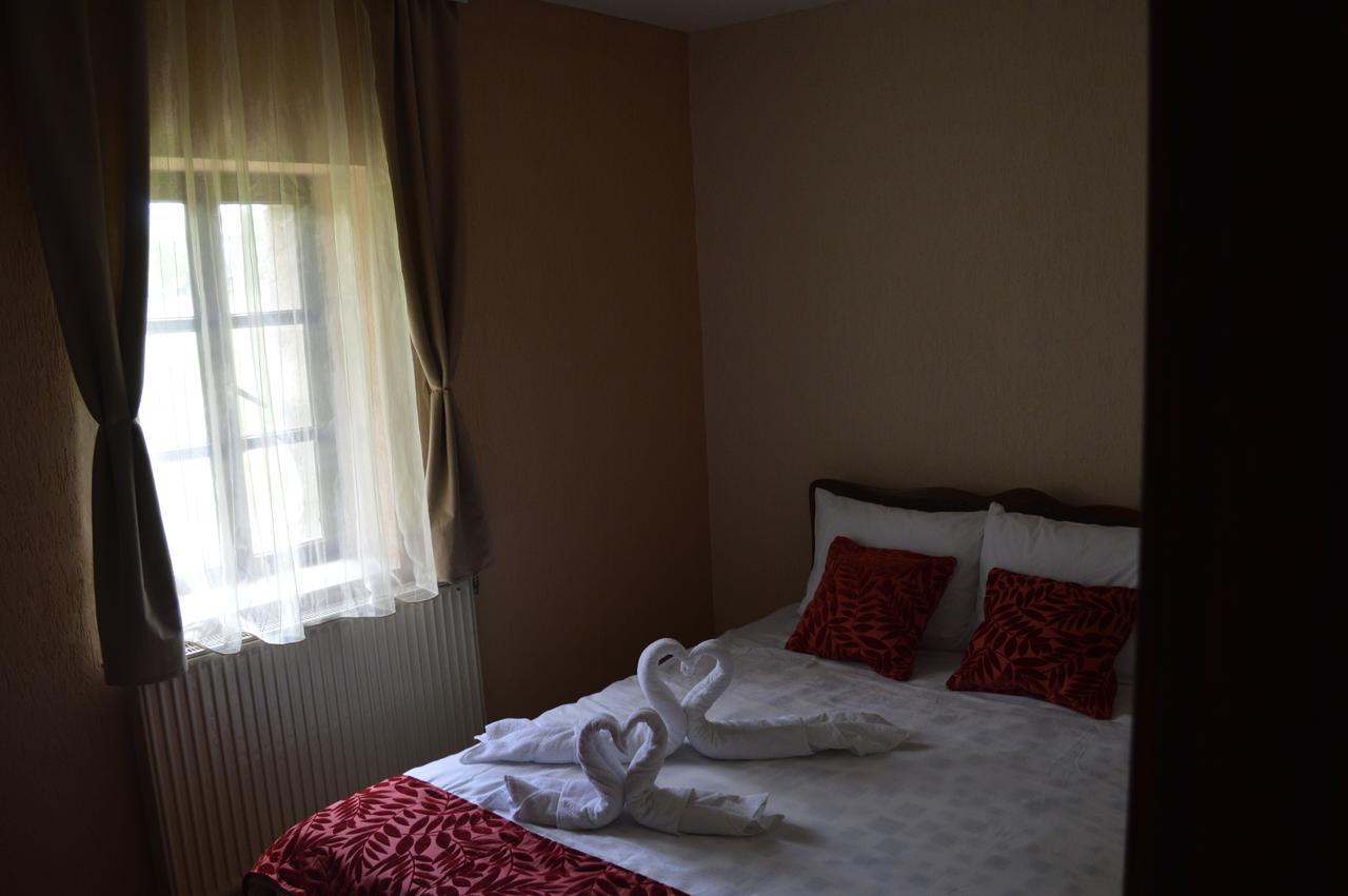 Etno Restoran Ranc Motel Radibus Kültér fotó