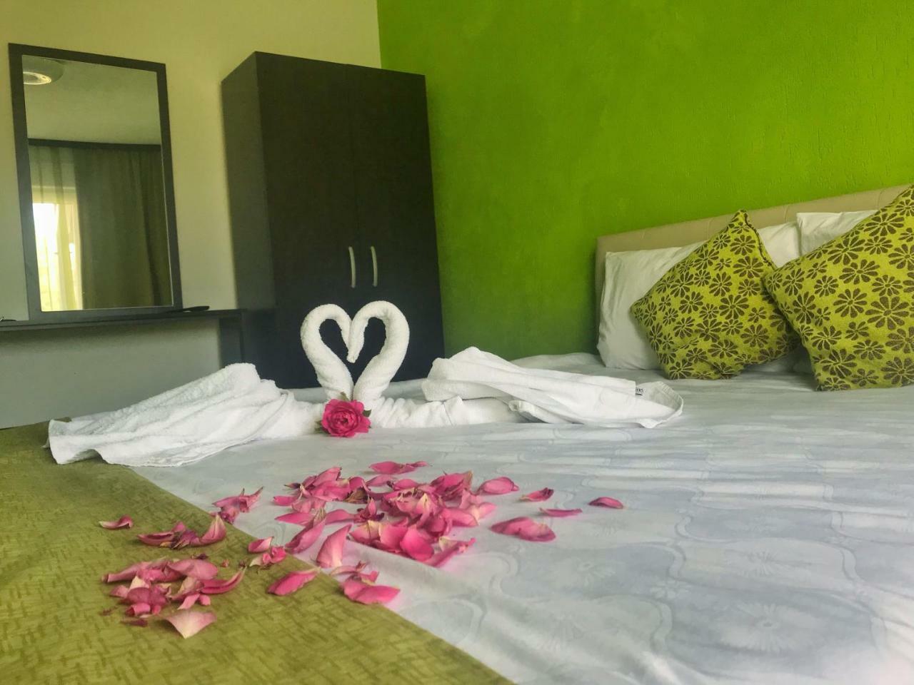 Etno Restoran Ranc Motel Radibus Kültér fotó